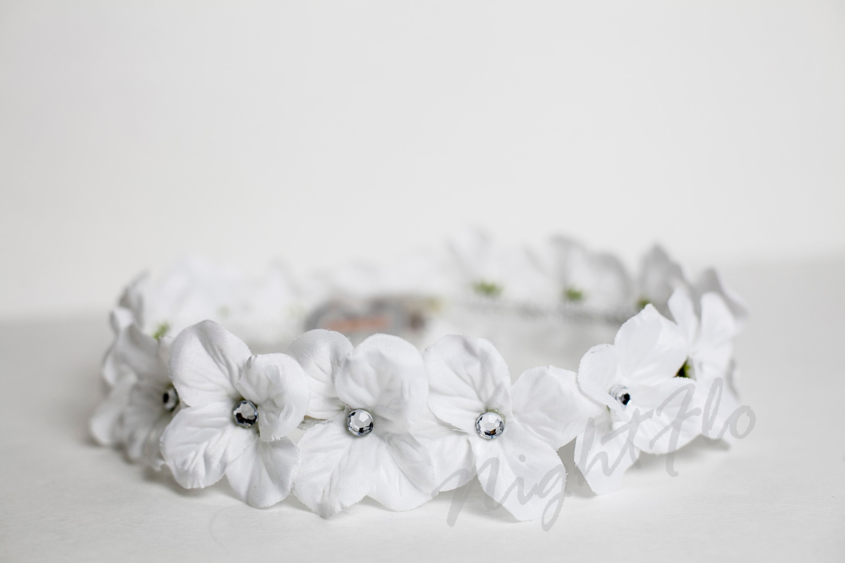 Glowing LED Heavenly White Flower Crown – Light-Up Bridal, Festival & Party Headpiece