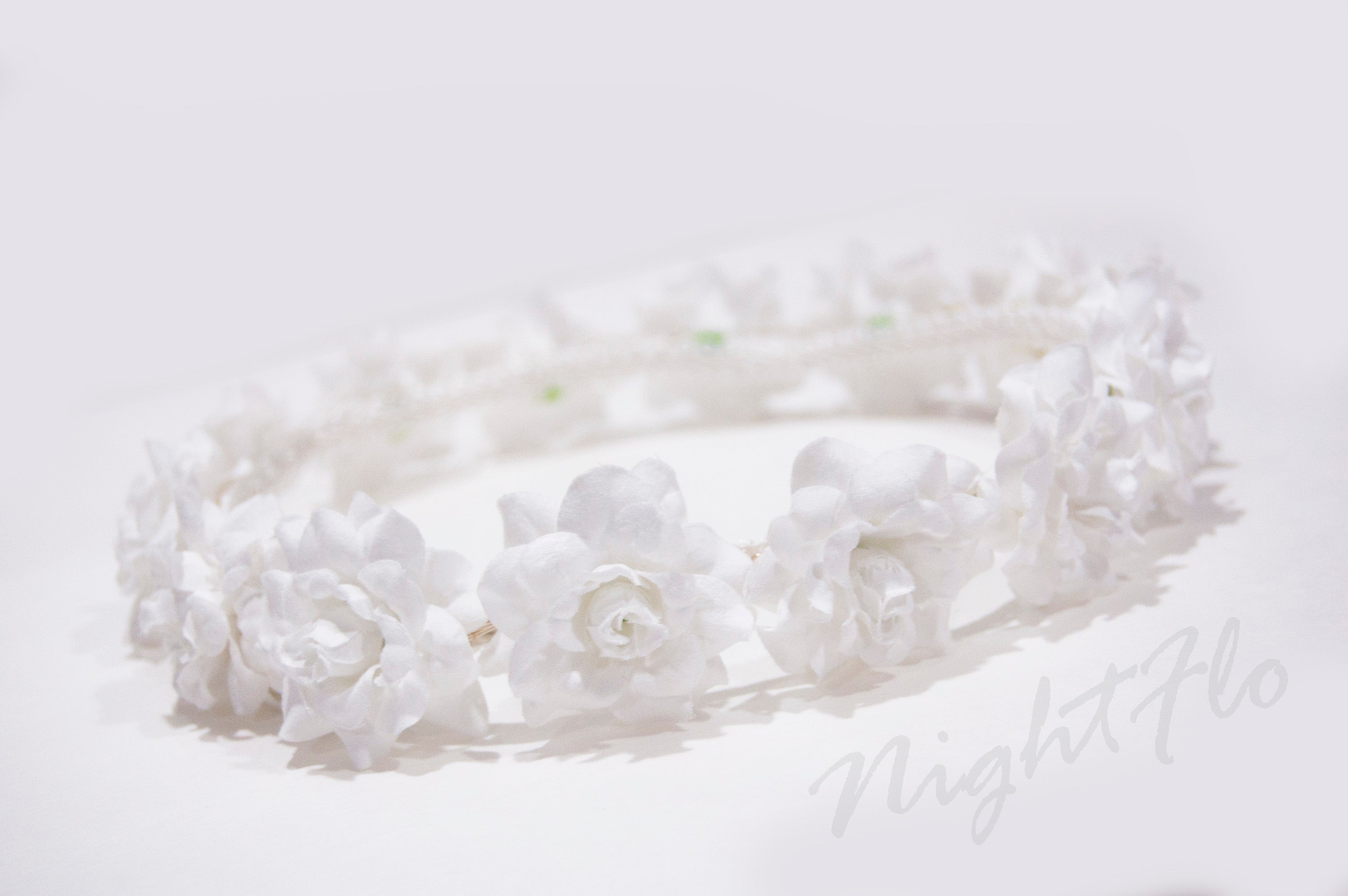 LED Light-Up White Rose Floral Crown – Glowing White Rose Blossom Headband  (White LED) |Music Festival| EDC Light-Up Bridal, Festival & Party Headpiece