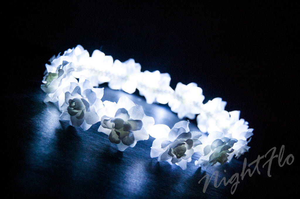 LED Light-Up White Rose Floral Crown – Glowing White Rose Blossom Headband  (White LED) |Music Festival| EDC Light-Up Bridal, Festival & Party Headpiece